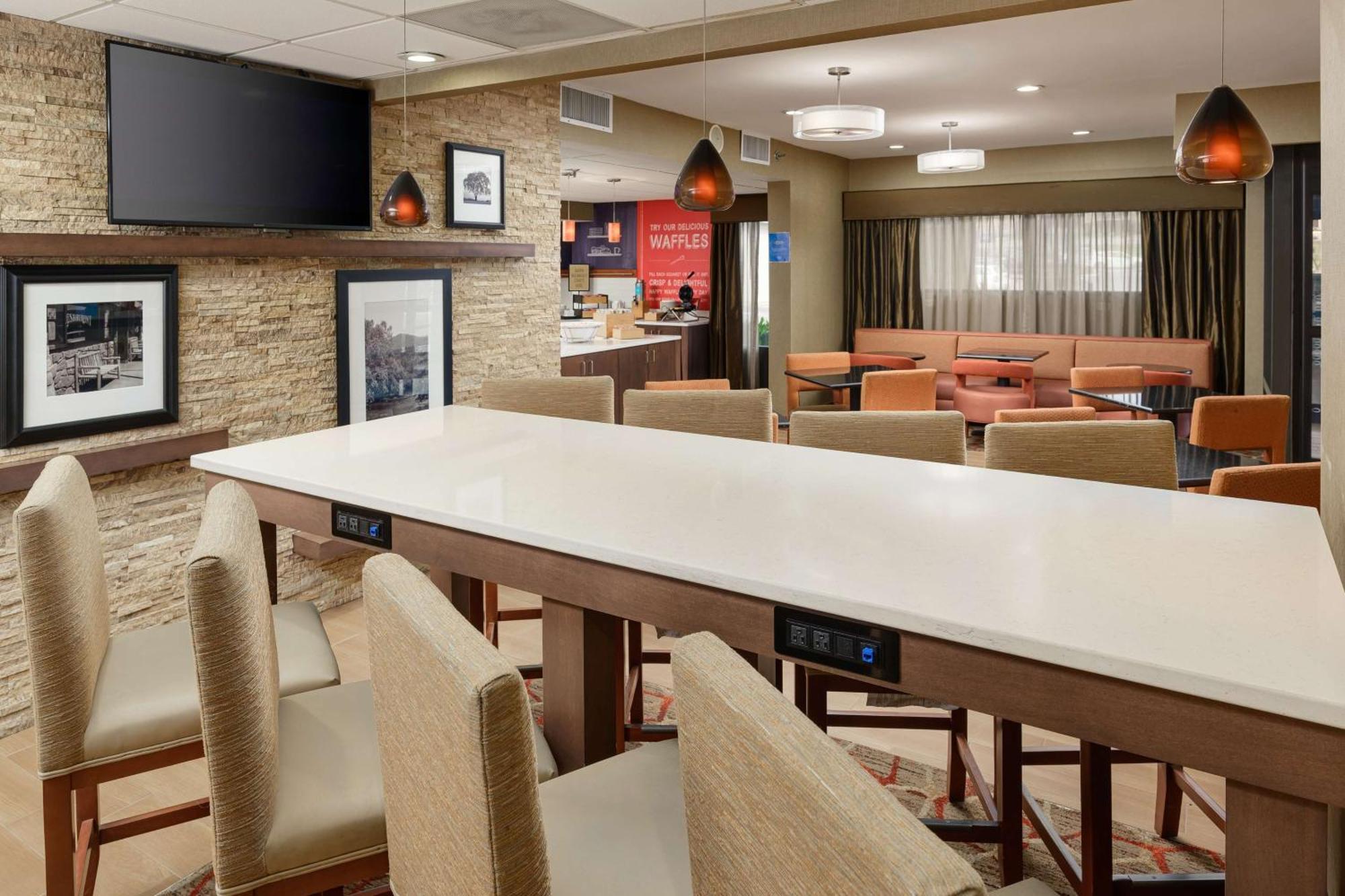 Hampton Inn Oak Ridge Knoxville Exterior photo